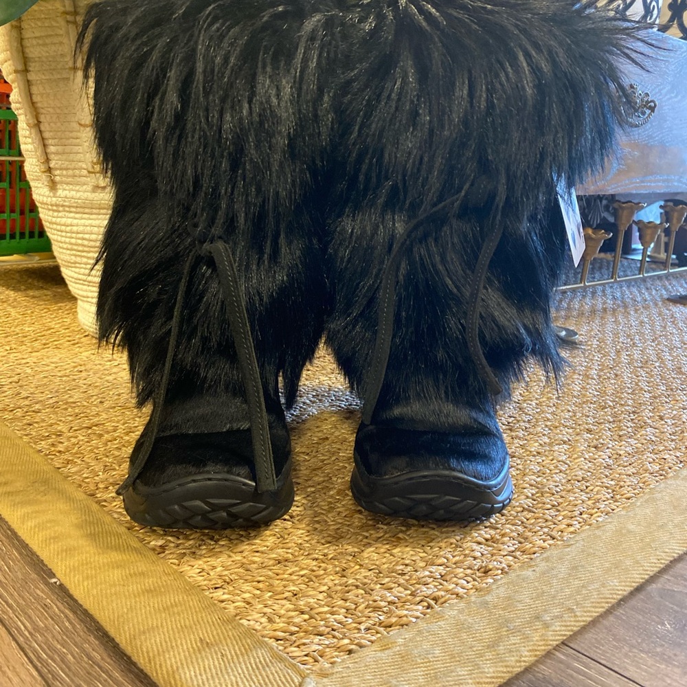 Women's Black Pajar “Scarlet” Faux Fur Winter Boots made in Italy.